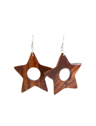 Pendientes de madera tropical en forma de estrella.